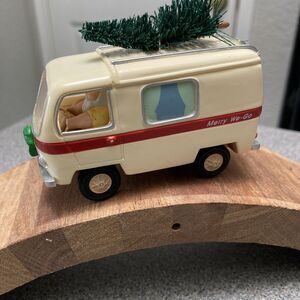 Hallmark 1995 Merry RV Camper Christmas Keepsake Ornament Mr. & Mrs. Santa Claus
